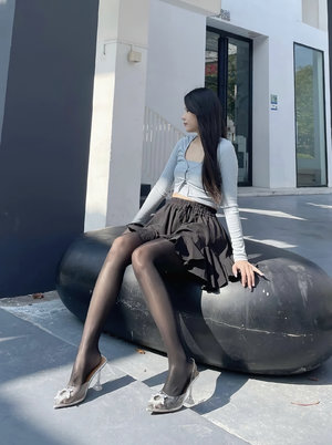 男生把qq放进女生的qq里在线