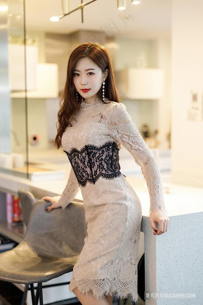 夤夜与深夜的区别